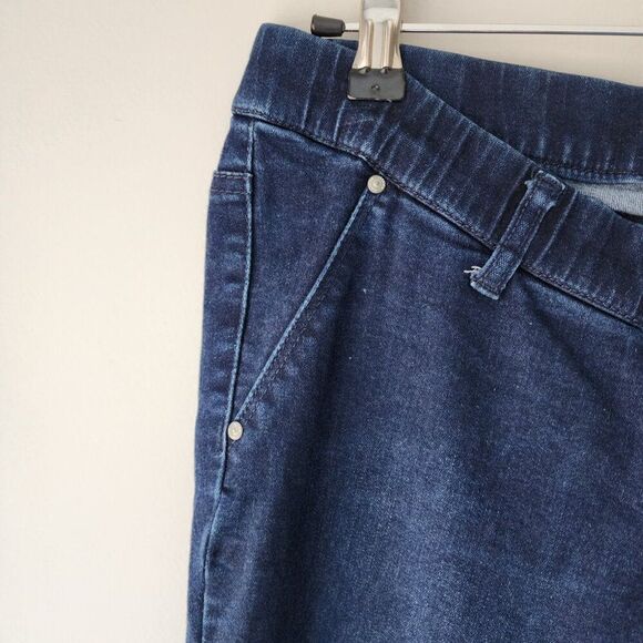 Maternity Size Medium Pull on Jeans | Skinny Leg | Jessica Simpson | Dark Wash - Picture 2 of 6